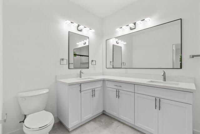 На продажу: $396,000 (4 спален, 2 ванн, 1950 Квадратных фут)