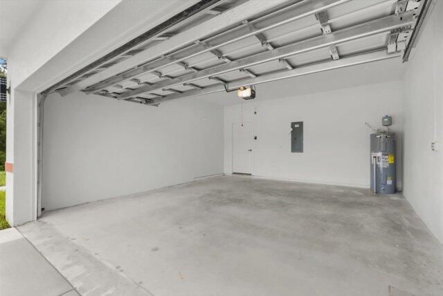 На продажу: $396,000 (4 спален, 2 ванн, 1950 Квадратных фут)