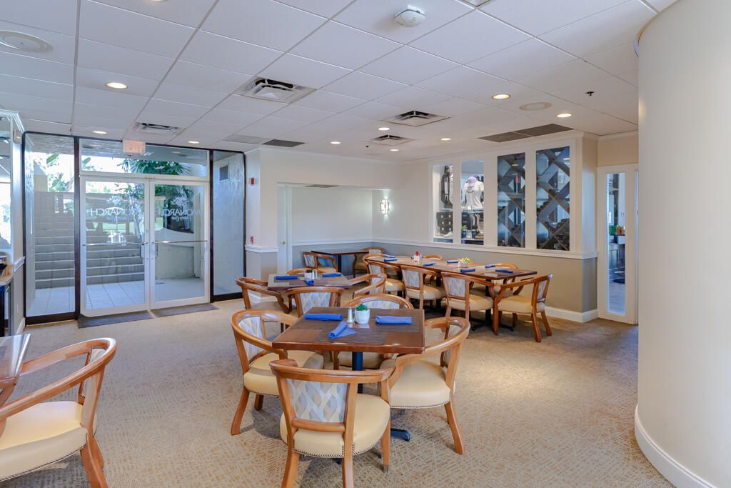 合同活跃: $615,000 (3 贝兹, 2 浴室, 2397 平方英尺)