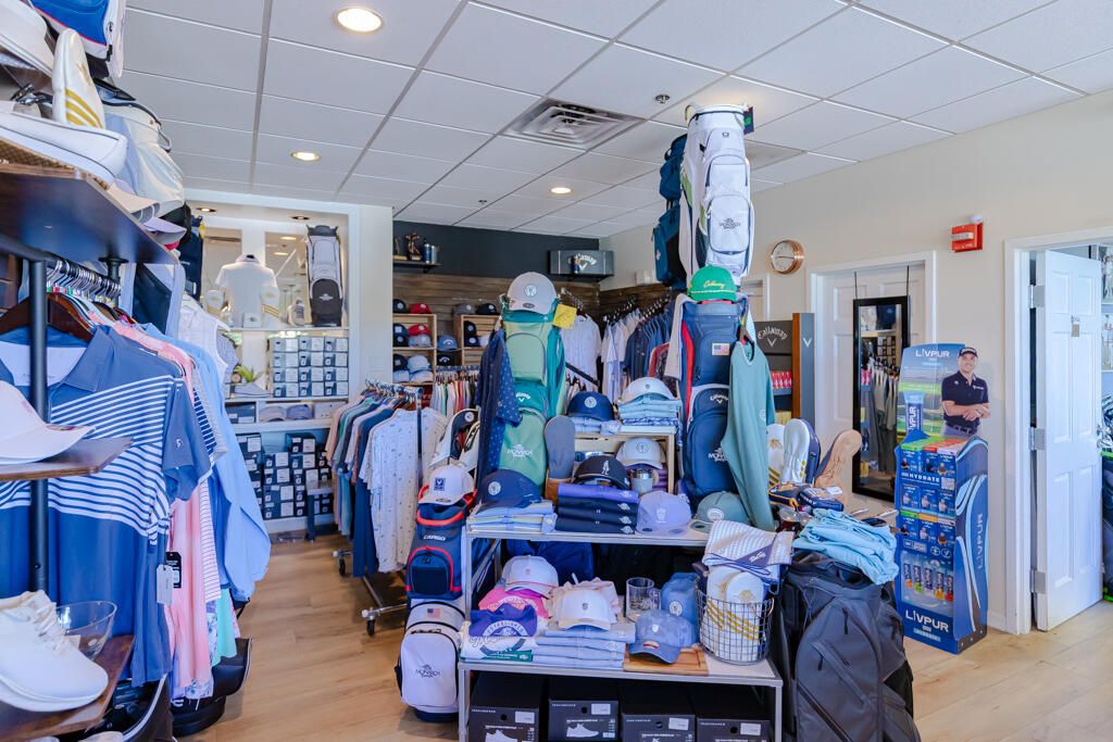 合同活跃: $615,000 (3 贝兹, 2 浴室, 2397 平方英尺)