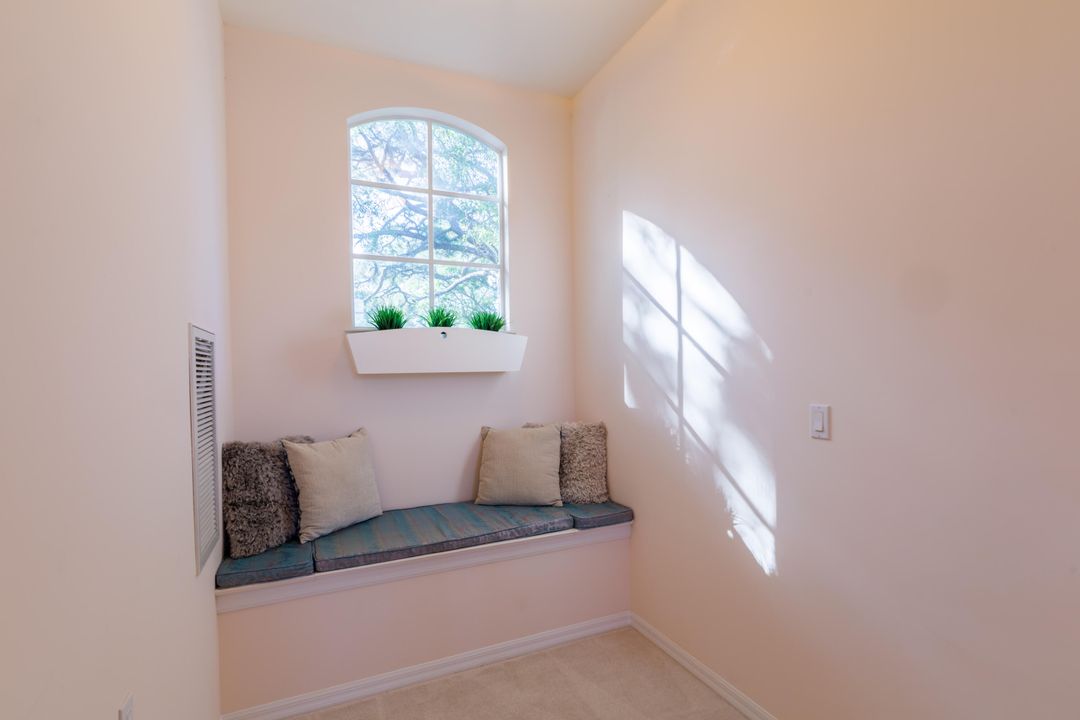 For Sale: $485,000 (4 beds, 4 baths, 2198 Square Feet)