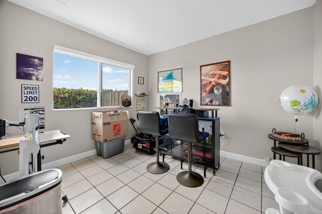 Active With Contract: $390,000 (3 beds, 2 baths, 1672 Square Feet)