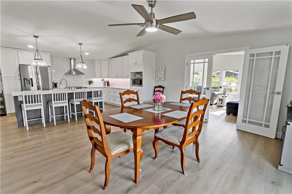 Activo con contrato: $300,000 (2 camas, 2 baños, 1609 Pies cuadrados)