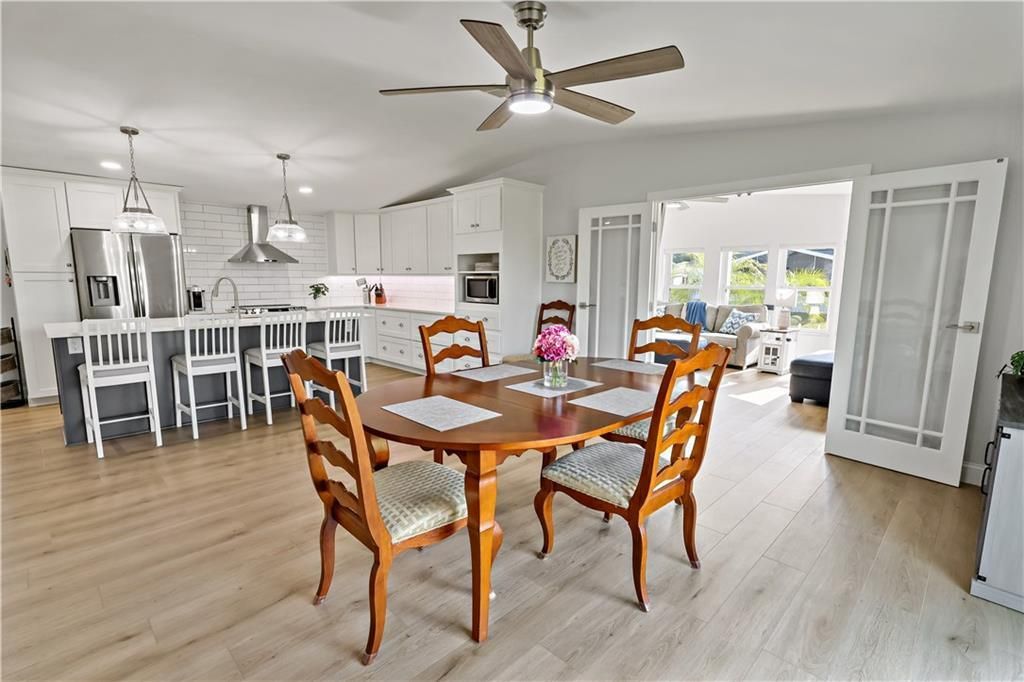 Activo con contrato: $300,000 (2 camas, 2 baños, 1609 Pies cuadrados)