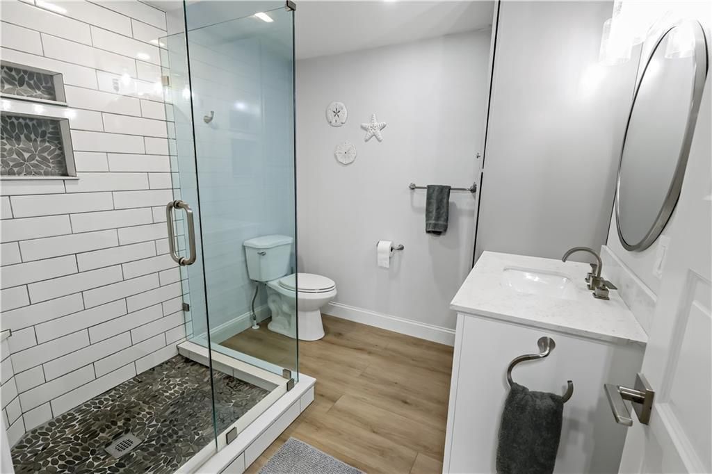 Activo con contrato: $300,000 (2 camas, 2 baños, 1609 Pies cuadrados)