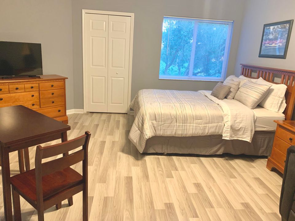 For Sale: $290,000 (2 beds, 2 baths, 1312 Square Feet)