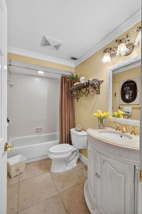 Active With Contract: $419,900 (2 beds, 2 baths, 1135 Square Feet)