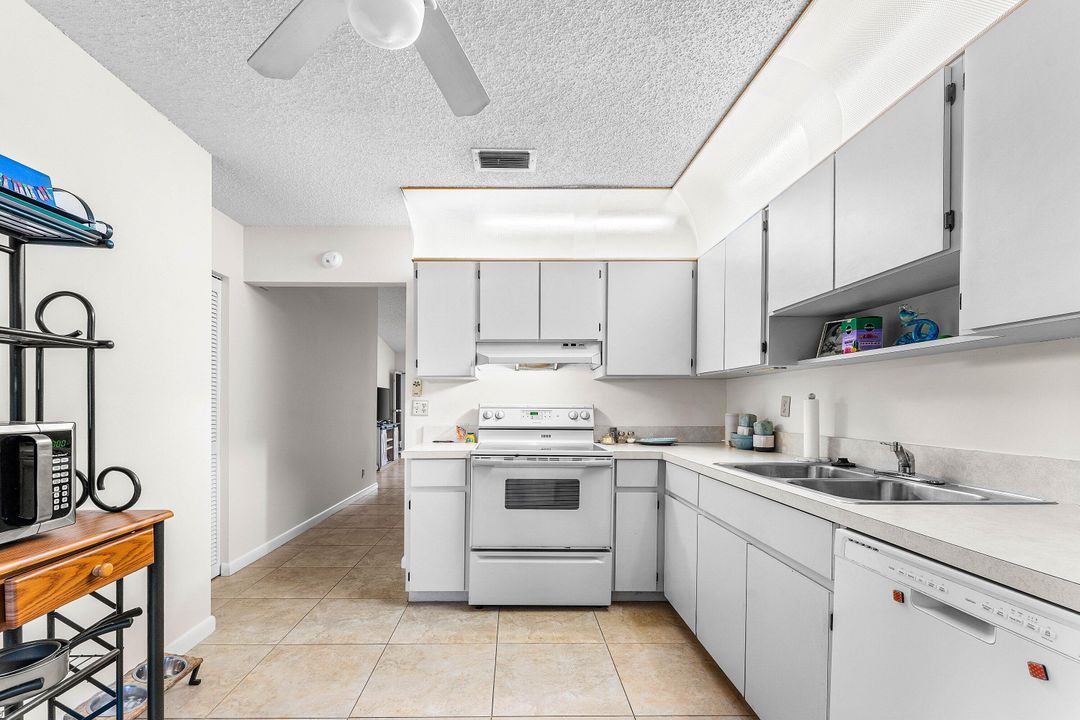 Activo con contrato: $209,000 (2 camas, 2 baños, 1026 Pies cuadrados)