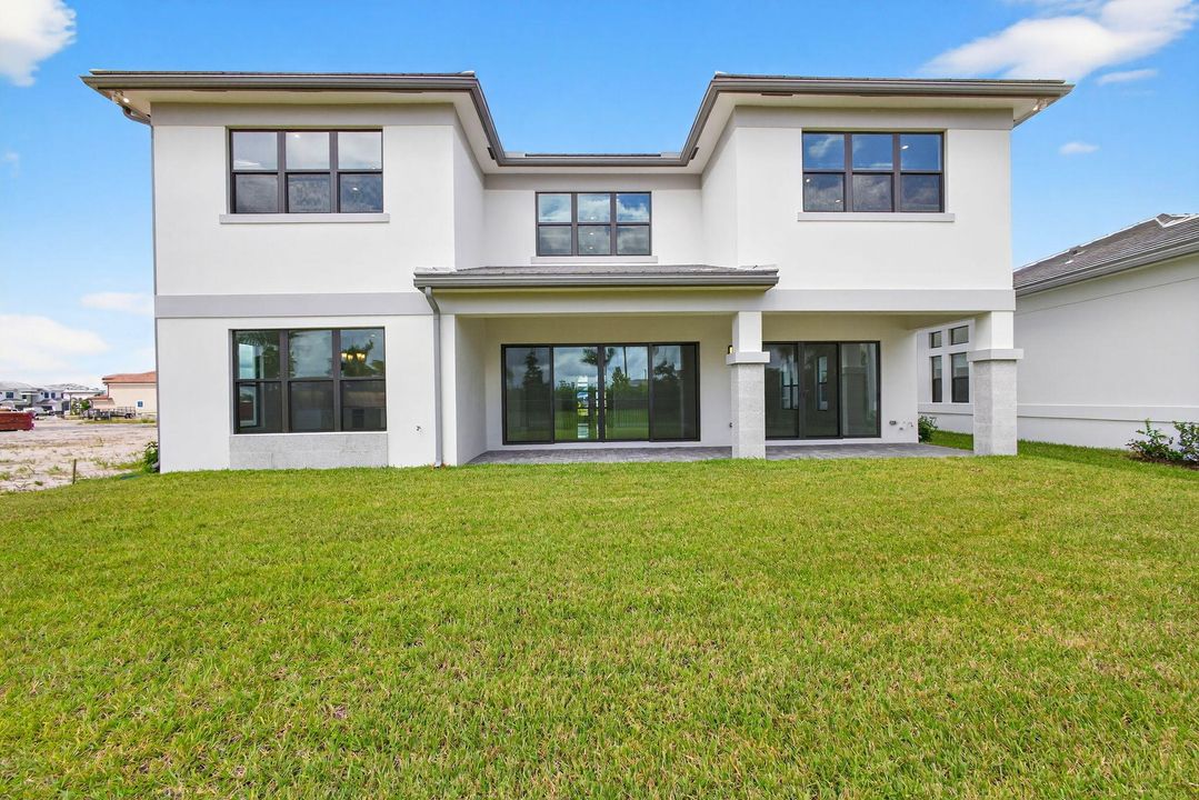 На продажу: $1,823,900 (5 спален, 5 ванн, 5260 Квадратных фут)