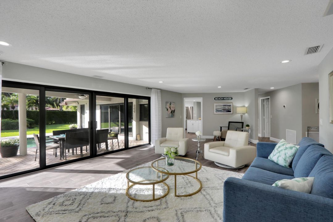 En Renta: $17,000 (5 camas, 3 baños, 2611 Pies cuadrados)