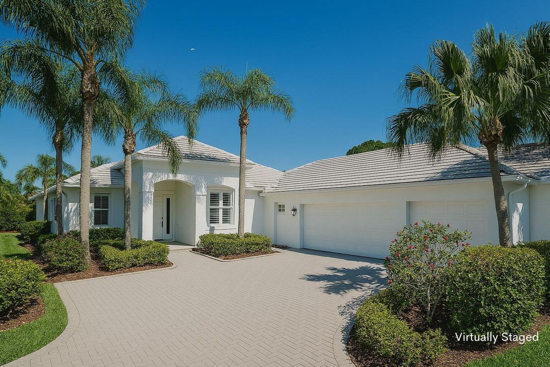 合同活跃: $615,000 (3 贝兹, 2 浴室, 2397 平方英尺)