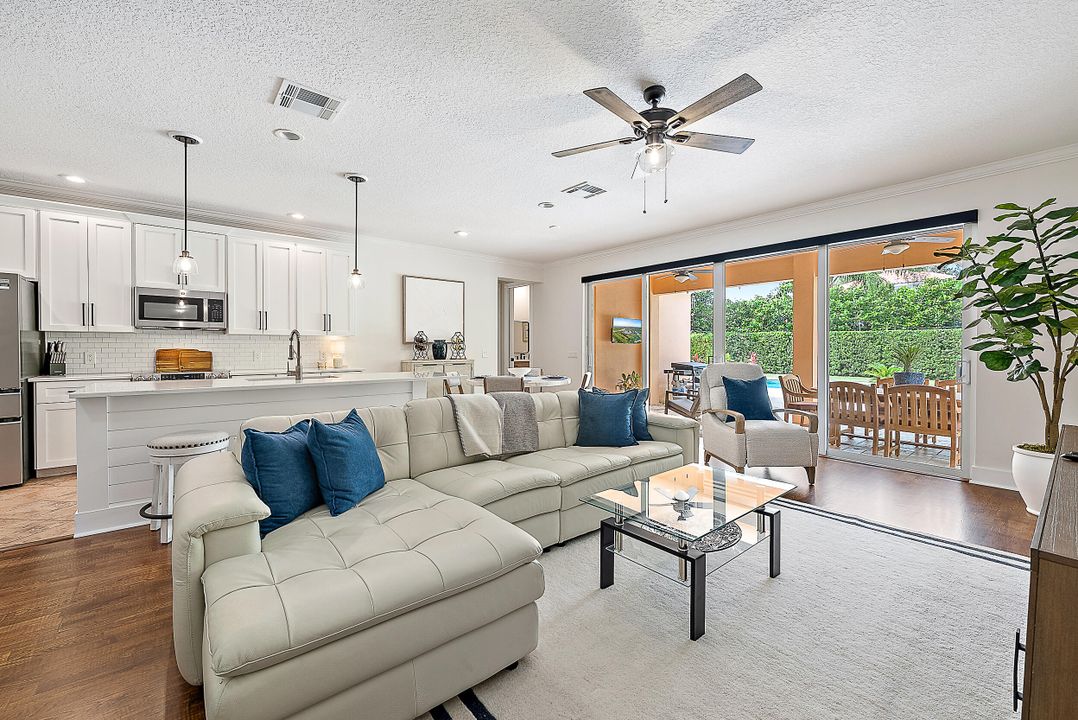 Active With Contract: $1,400,000 (5 beds, 3 baths, 2932 Square Feet)