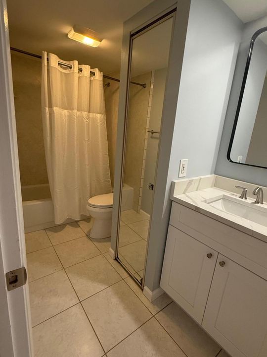 На продажу: $239,200 (2 спален, 2 ванн, 1236 Квадратных фут)