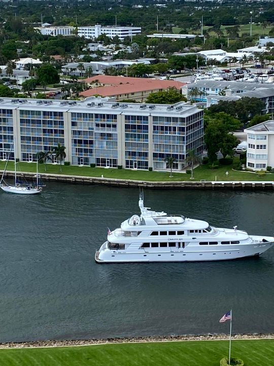 Под контрактом: $8,000 (3 спален, 2 ванн, 2060 Квадратных фут)