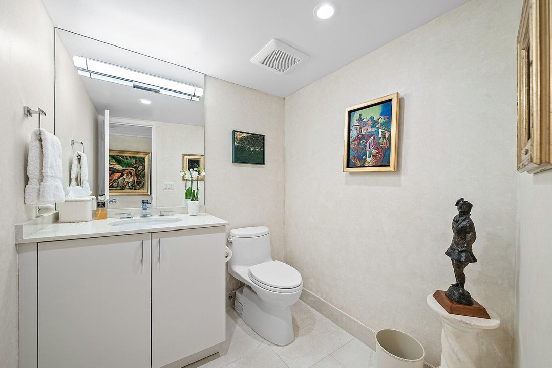 Active With Contract: $6,995,000 (3 beds, 2 baths, 2041 Square Feet)