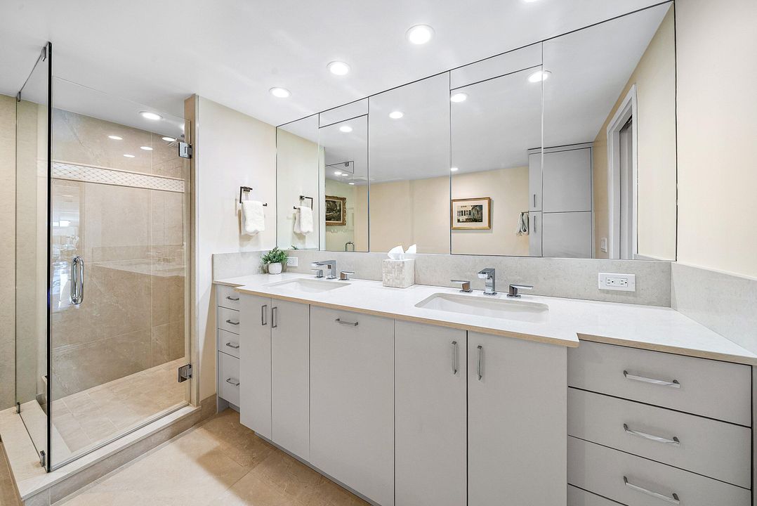 Active With Contract: $6,995,000 (3 beds, 2 baths, 2041 Square Feet)