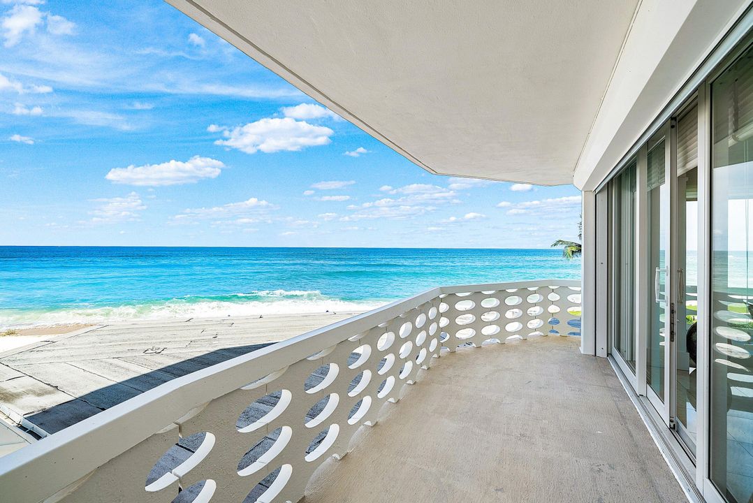 Active With Contract: $6,995,000 (3 beds, 2 baths, 2041 Square Feet)