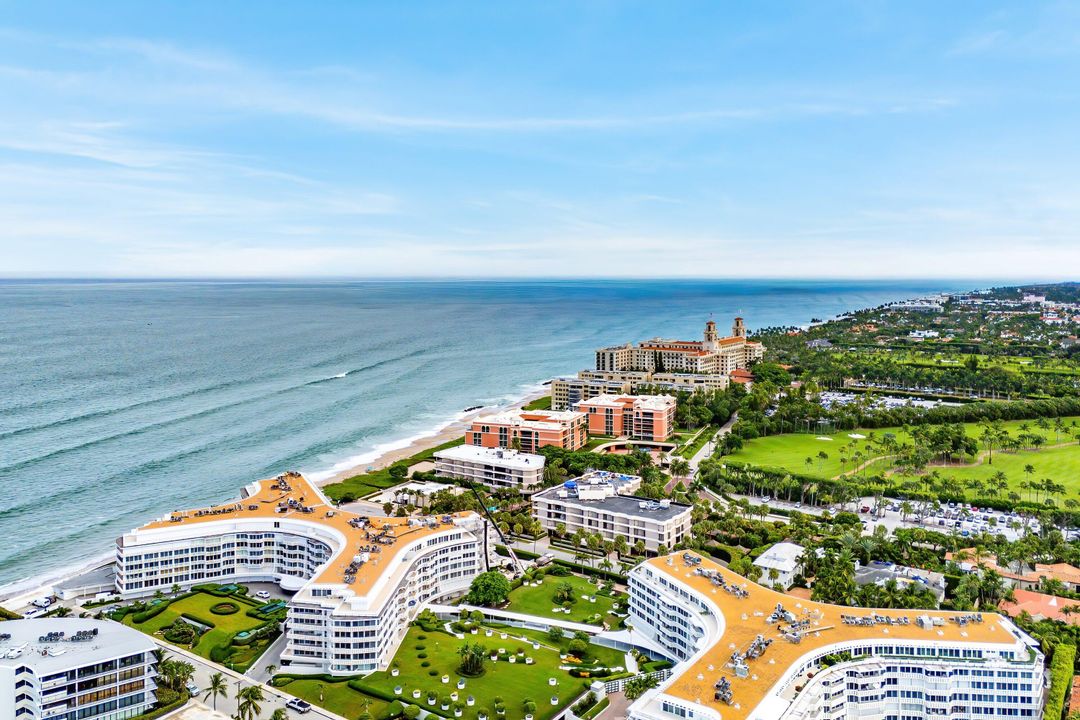 Active With Contract: $6,995,000 (3 beds, 2 baths, 2041 Square Feet)