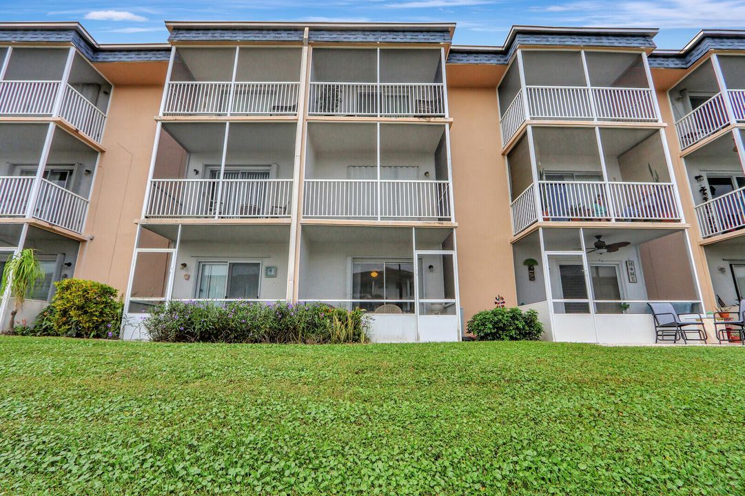 待售: $183,000 (1 贝兹, 1 浴室, 640 平方英尺)