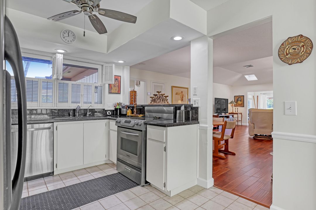 Activo con contrato: $6,500 (2 camas, 2 baños, 1593 Pies cuadrados)