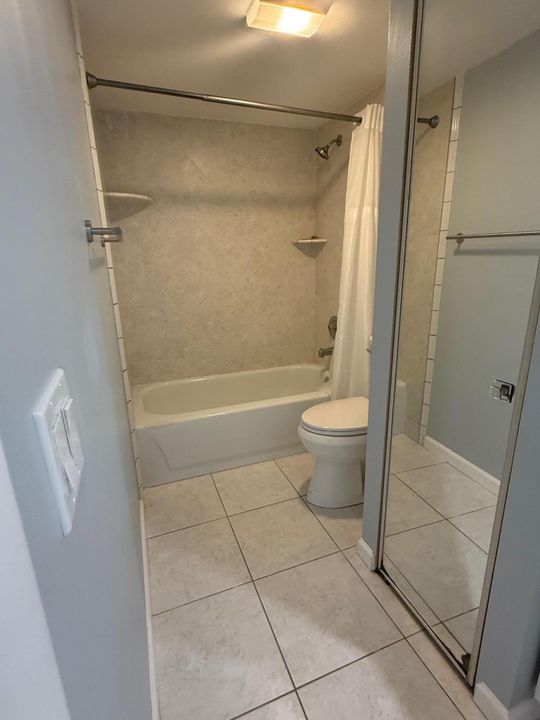 На продажу: $239,200 (2 спален, 2 ванн, 1236 Квадратных фут)