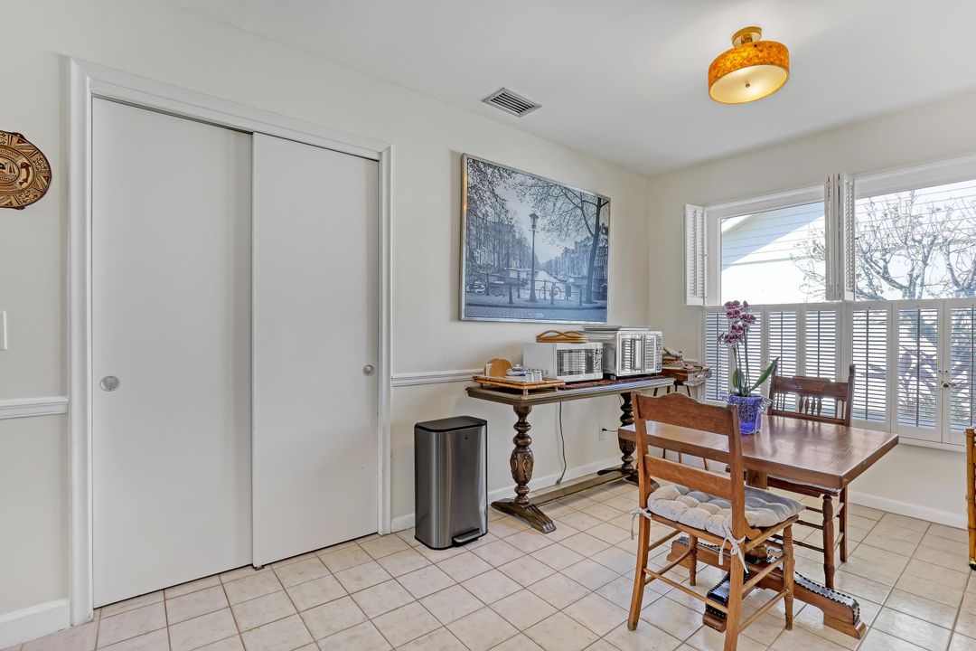 Activo con contrato: $6,500 (2 camas, 2 baños, 1593 Pies cuadrados)