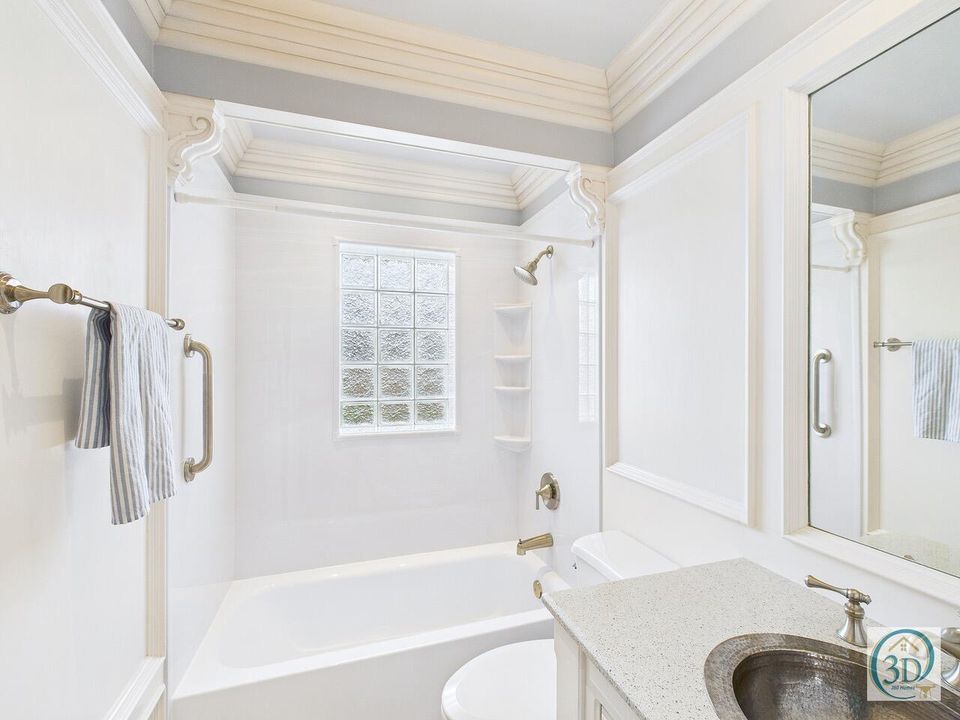 Activo con contrato: $350,000 (3 camas, 2 baños, 1584 Pies cuadrados)