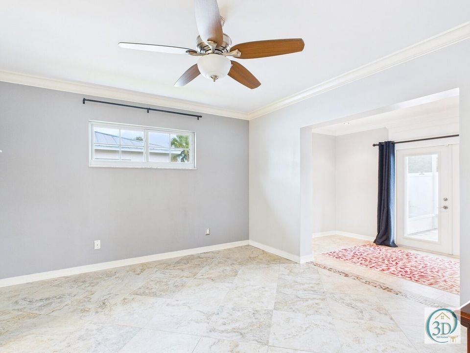 Activo con contrato: $350,000 (3 camas, 2 baños, 1584 Pies cuadrados)