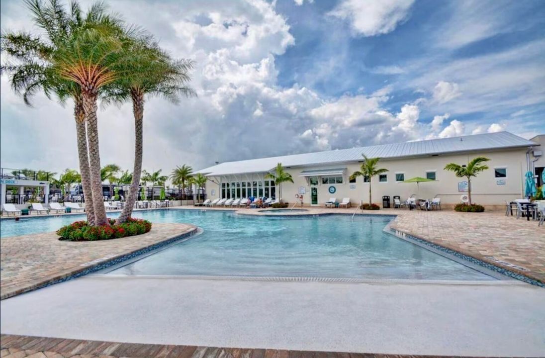 For Rent: $6,000 (2 beds, 2 baths, 1100 Square Feet)