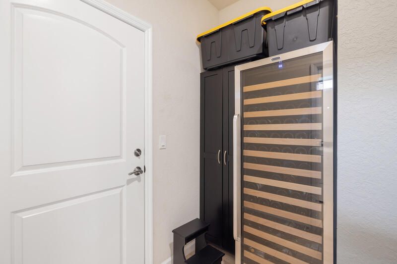 Под контрактом: $435,000 (2 спален, 2 ванн, 1584 Квадратных фут)