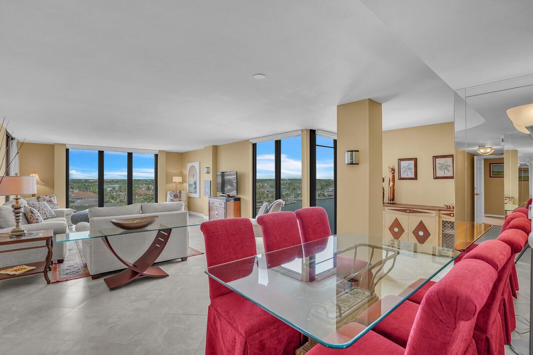 Active With Contract: $835,000 (2 beds, 2 baths, 1496 Square Feet)