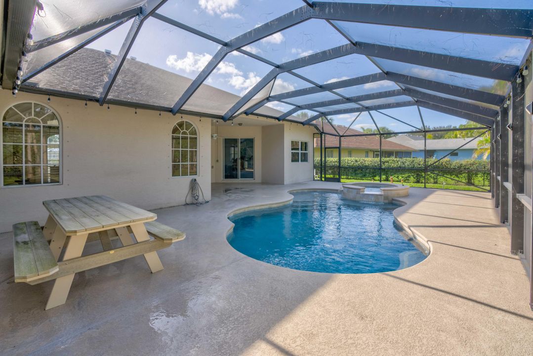 待售: $620,000 (5 贝兹, 3 浴室, 2755 平方英尺)