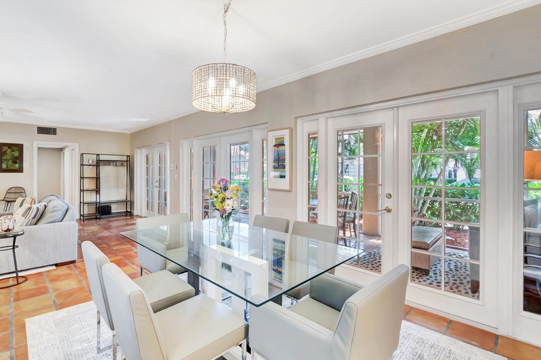 For Sale: $725,000 (2 beds, 2 baths, 1346 Square Feet)