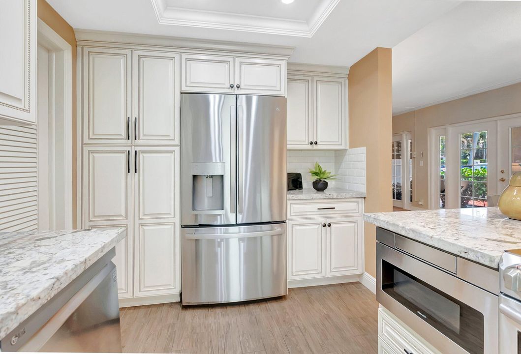 For Sale: $725,000 (2 beds, 2 baths, 1346 Square Feet)