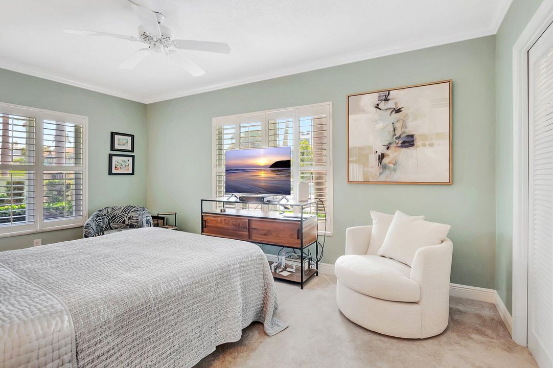 For Sale: $725,000 (2 beds, 2 baths, 1346 Square Feet)