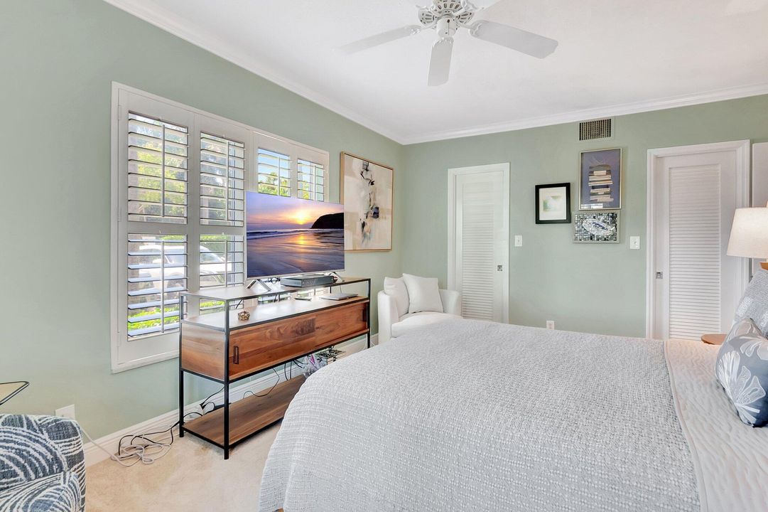 For Sale: $725,000 (2 beds, 2 baths, 1346 Square Feet)