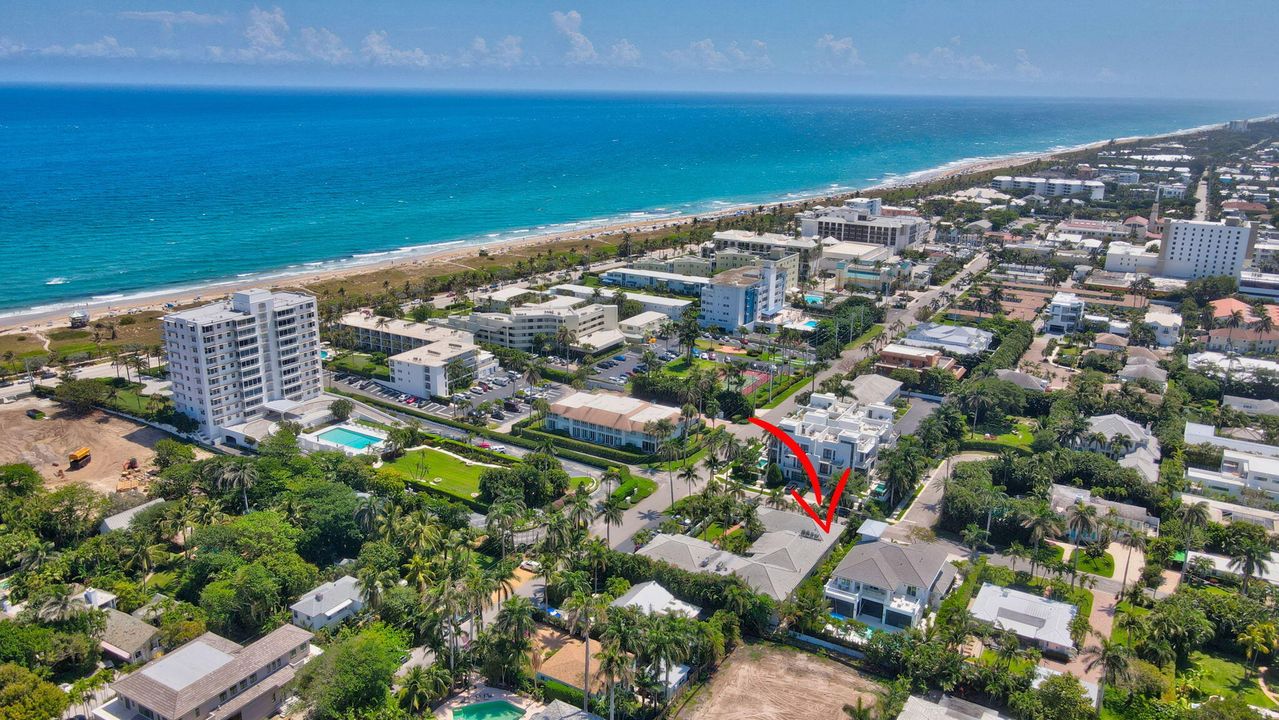 For Sale: $725,000 (2 beds, 2 baths, 1346 Square Feet)