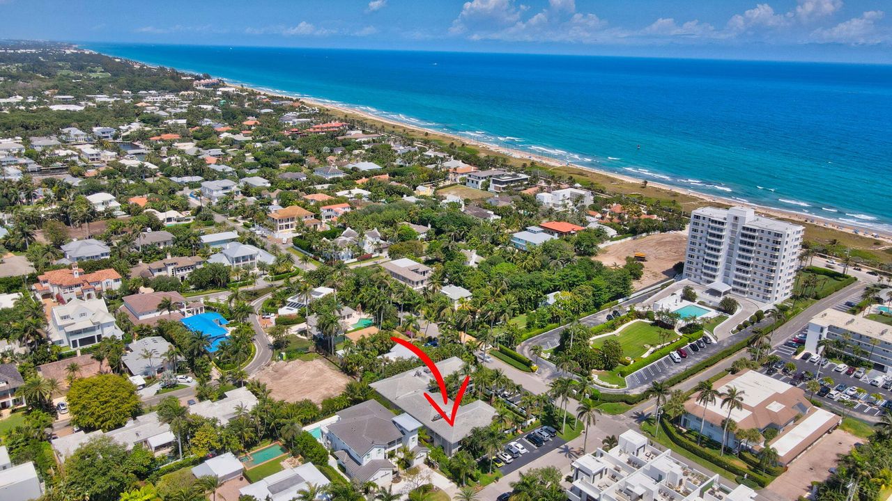 For Sale: $725,000 (2 beds, 2 baths, 1346 Square Feet)