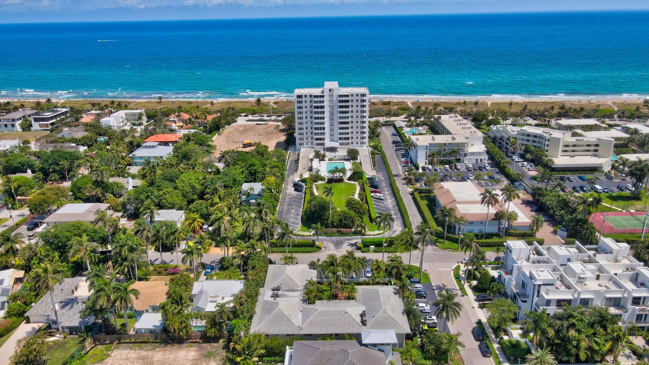 For Sale: $725,000 (2 beds, 2 baths, 1346 Square Feet)