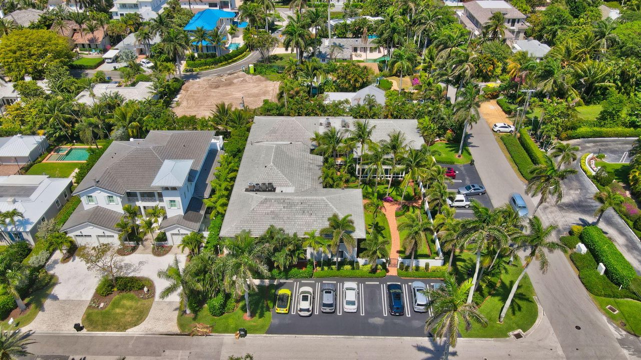 For Sale: $725,000 (2 beds, 2 baths, 1346 Square Feet)