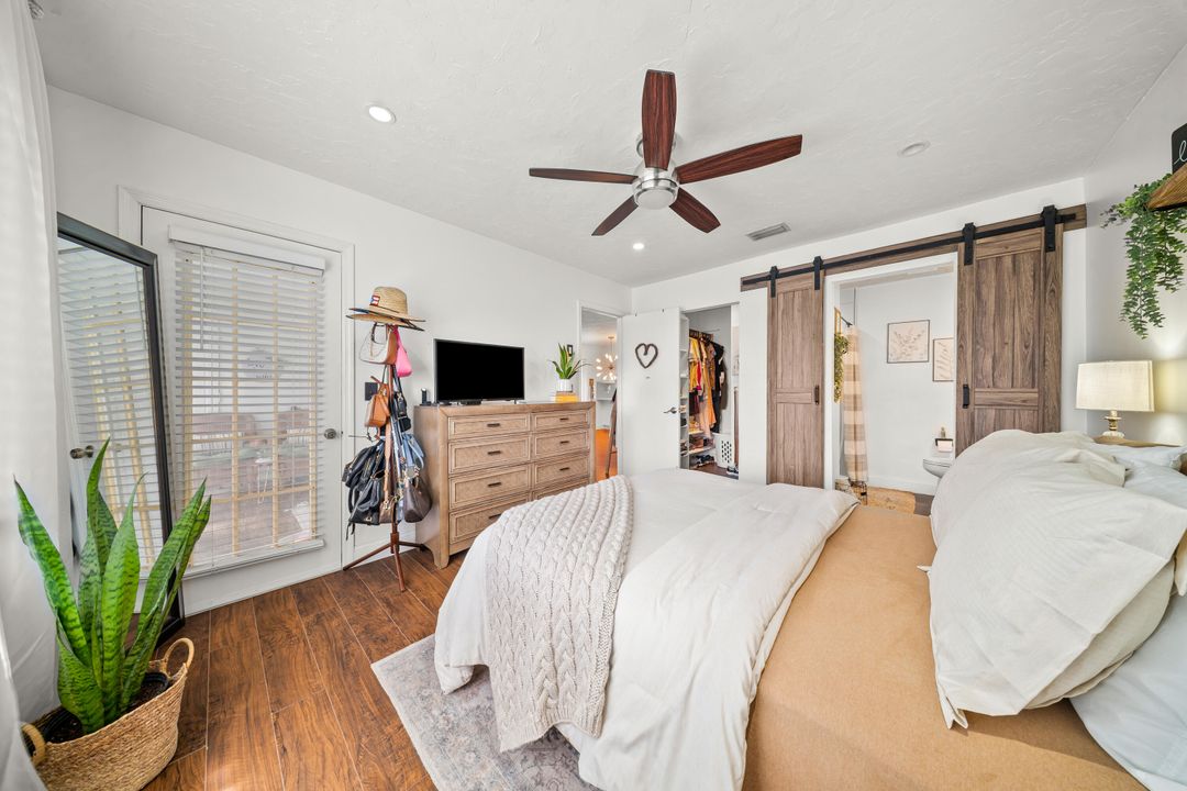 待售: $160,000 (2 贝兹, 2 浴室, 948 平方英尺)