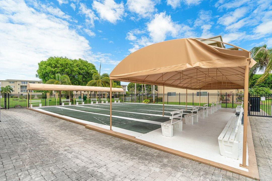 待售: $79,900 (1 贝兹, 1 浴室, 754 平方英尺)