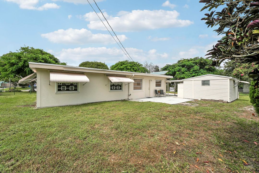 Под контрактом: $499,999 (3 спален, 2 ванн, 1745 Квадратных фут)