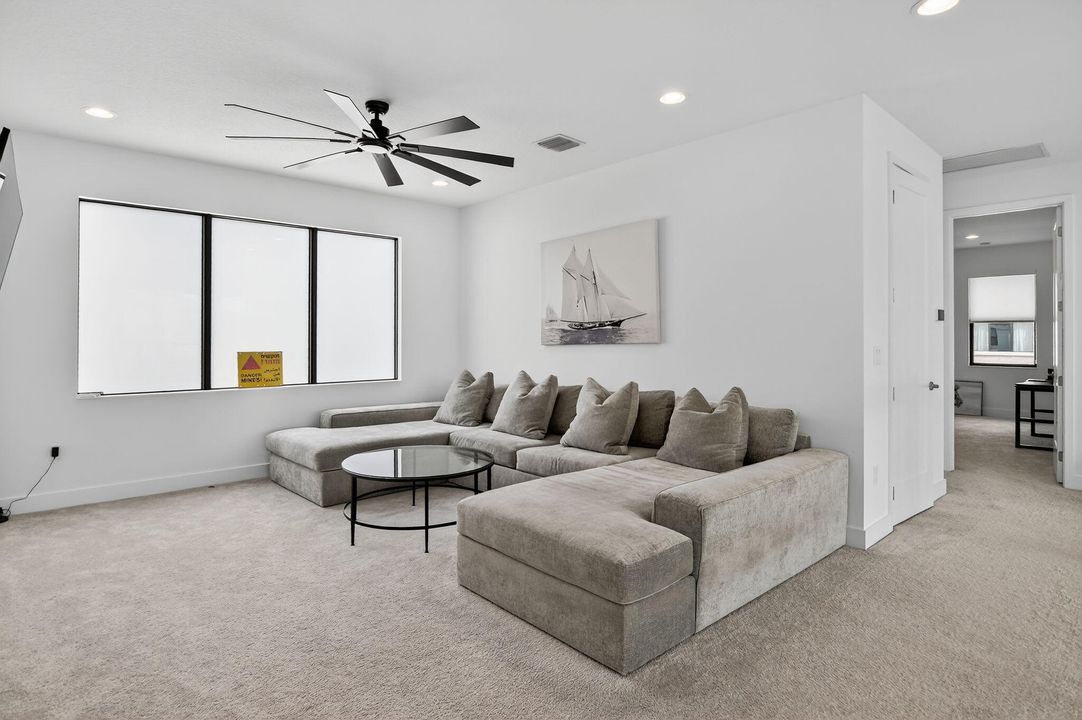 For Sale: $1,999,988 (5 beds, 7 baths, 4605 Square Feet)