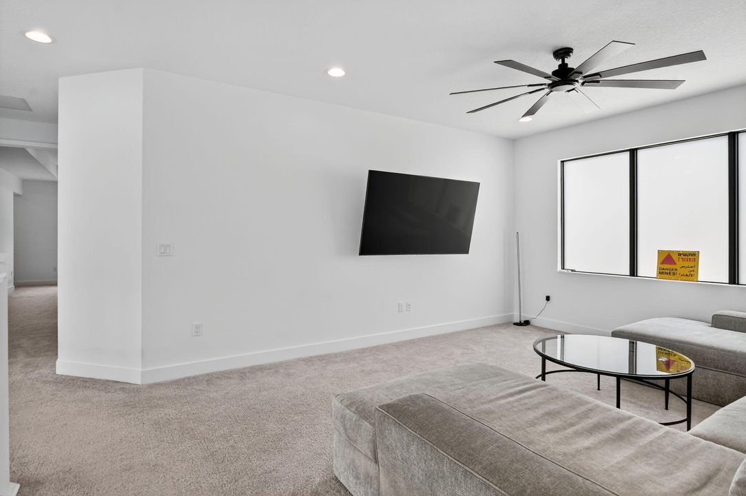 For Sale: $1,999,988 (5 beds, 7 baths, 4605 Square Feet)