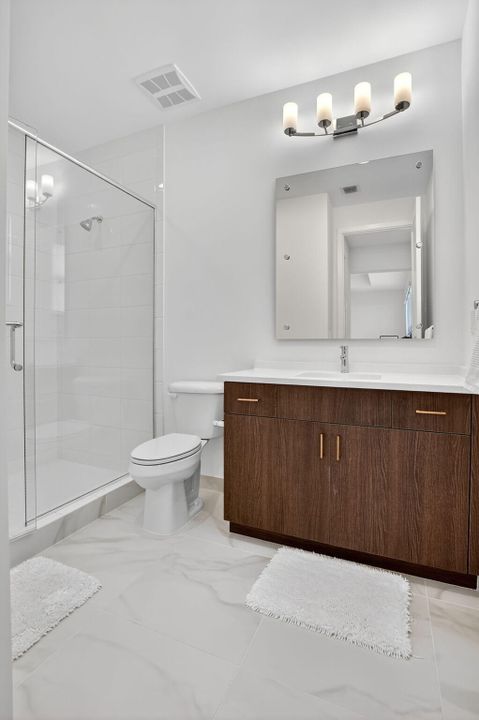 For Sale: $1,999,988 (5 beds, 7 baths, 4605 Square Feet)