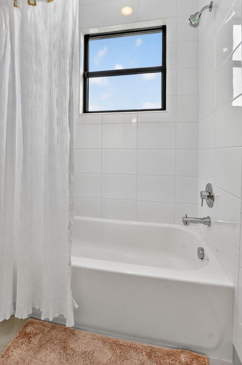 For Sale: $1,999,988 (5 beds, 7 baths, 4605 Square Feet)