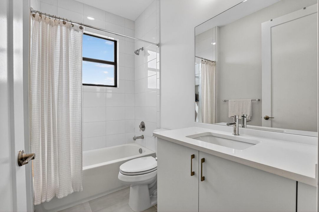 For Sale: $1,999,988 (5 beds, 7 baths, 4605 Square Feet)