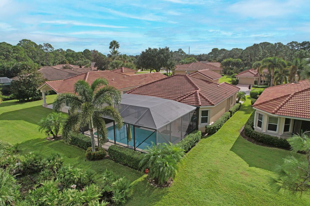 合同活跃: $489,900 (3 贝兹, 3 浴室, 1947 平方英尺)