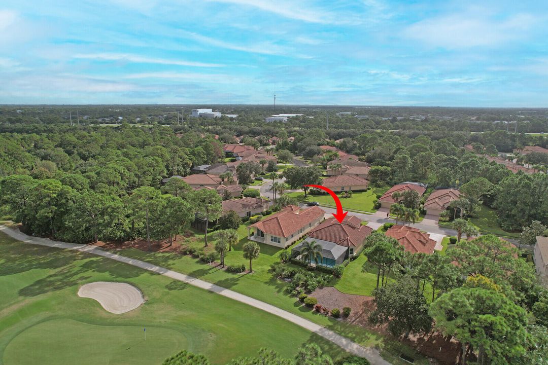 合同活跃: $489,900 (3 贝兹, 3 浴室, 1947 平方英尺)